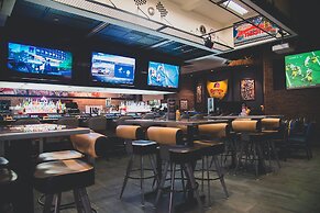 Cannery Hotel & Casino