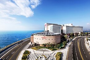 Ramada Plaza Jeju Ocean Front