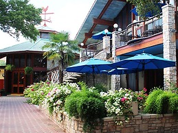 The Inn Of The Hills