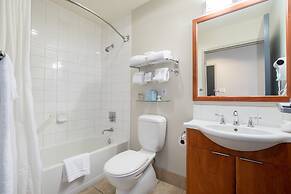 Ocean Promenade Hotel