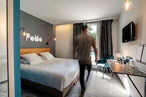 PoMo Hotel & Restaurant