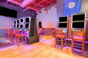 Howard Johnson by Wyndham Winnipeg West