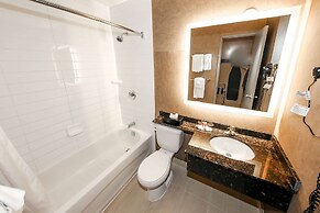 Howard Johnson by Wyndham Winnipeg West