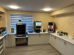 Glengate Hotel & Suites