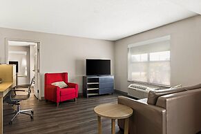 Country Inn & Suites by Radisson, Hinesville, GA