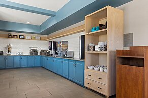 Country Inn & Suites by Radisson, Hinesville, GA