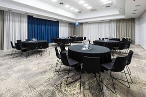 Courtyard by Marriott Warsaw Airport