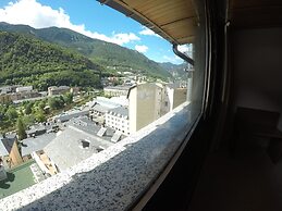 Somriu Hotel City M28