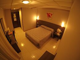 Somriu Hotel City M28