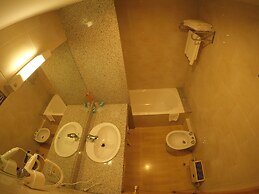 Somriu Hotel City M28