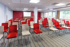 Holiday Inn Express Northampton - South by IHG