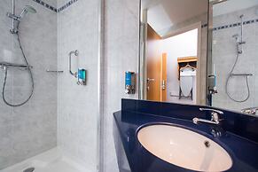 Holiday Inn Express Northampton - South by IHG