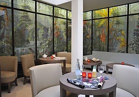 Hotel De L'Universite