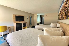 Days Inn & Suites by Wyndham New Iberia