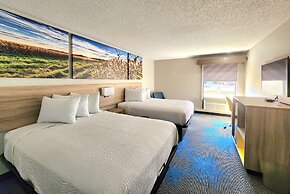 Days Inn & Suites by Wyndham New Iberia
