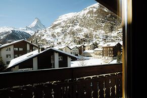 Alpine Hotel Perren