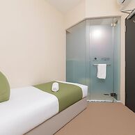 A Hotel Chinatown