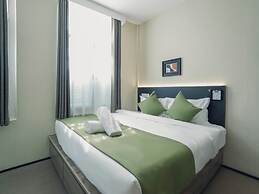 A Hotel Chinatown