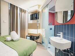 A Hotel Chinatown