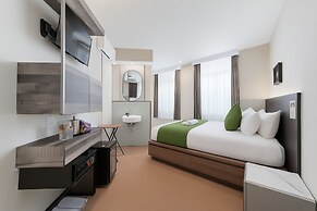 A Hotel Chinatown