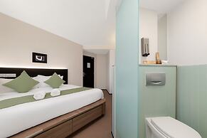 A Hotel Chinatown