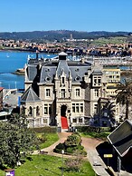 URH Palacio de Oriol Hotel