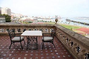 URH Palacio de Oriol Hotel