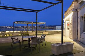 URH Palacio de Oriol Hotel