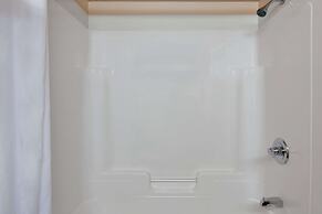 Super 8 by Wyndham Caraquet