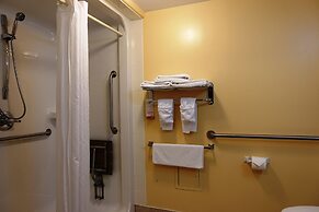 Super 8 by Wyndham Caraquet