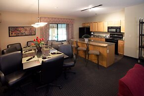 Holiday Inn Hotel & Suites St. Paul NE - Lake Elmo by IHG