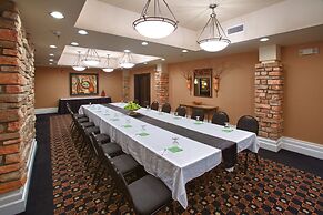 Holiday Inn Hotel & Suites St. Paul NE - Lake Elmo by IHG