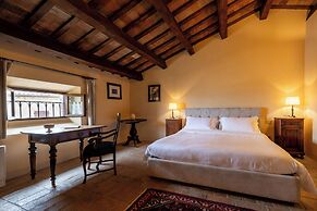 Palazzo Viviani Castello di Montegridolfo