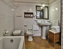 Palazzo Viviani Castello di Montegridolfo