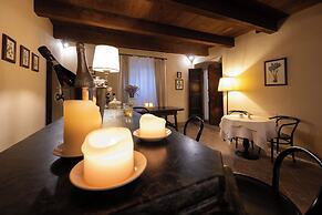 Palazzo Viviani Castello di Montegridolfo