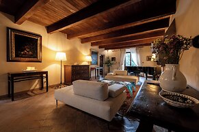 Palazzo Viviani Castello di Montegridolfo