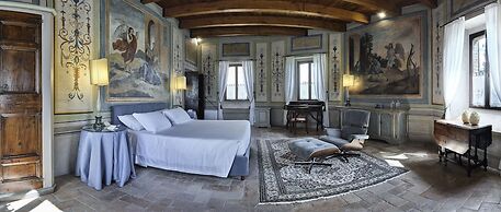 Palazzo Viviani Castello di Montegridolfo