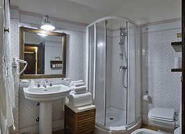 Palazzo Viviani Castello di Montegridolfo