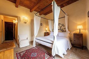 Palazzo Viviani Castello di Montegridolfo