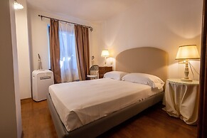 Palazzo Viviani Castello di Montegridolfo