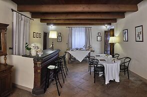 Palazzo Viviani Castello di Montegridolfo