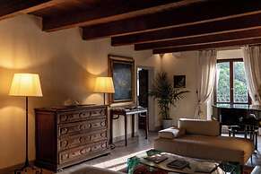 Palazzo Viviani Castello di Montegridolfo