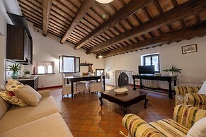 Palazzo Viviani Castello di Montegridolfo