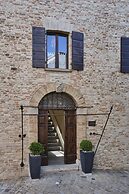 Palazzo Viviani Castello di Montegridolfo