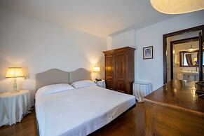 Palazzo Viviani Castello di Montegridolfo