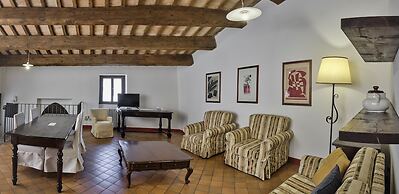 Palazzo Viviani Castello di Montegridolfo