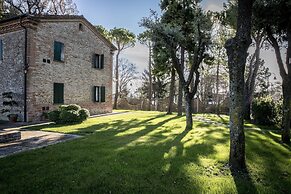 Palazzo Viviani Castello di Montegridolfo