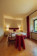 Palazzo Viviani Castello di Montegridolfo