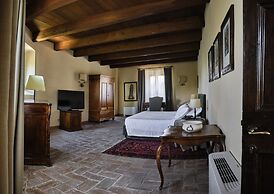 Palazzo Viviani Castello di Montegridolfo