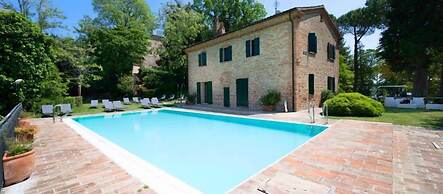 Palazzo Viviani Castello di Montegridolfo